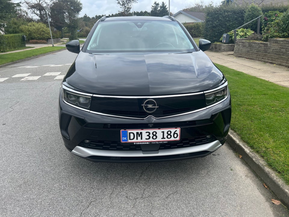 Opel Grandland 1,5 D 130 Elegance aut. 5d