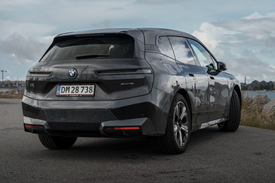 BMW iX xDrive40 Fully Charged Sport 5d