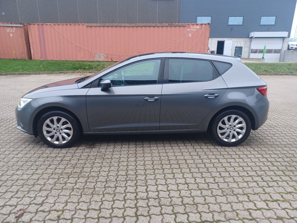 Seat Leon 2,0 TDi 150 Style SC DSG eco Van 3d