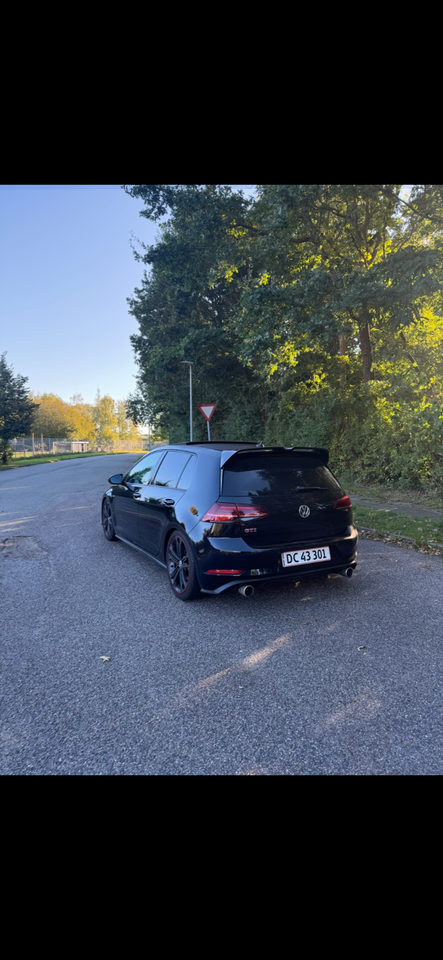 VW Golf VII 2,0 GTi Performance DSG 5d