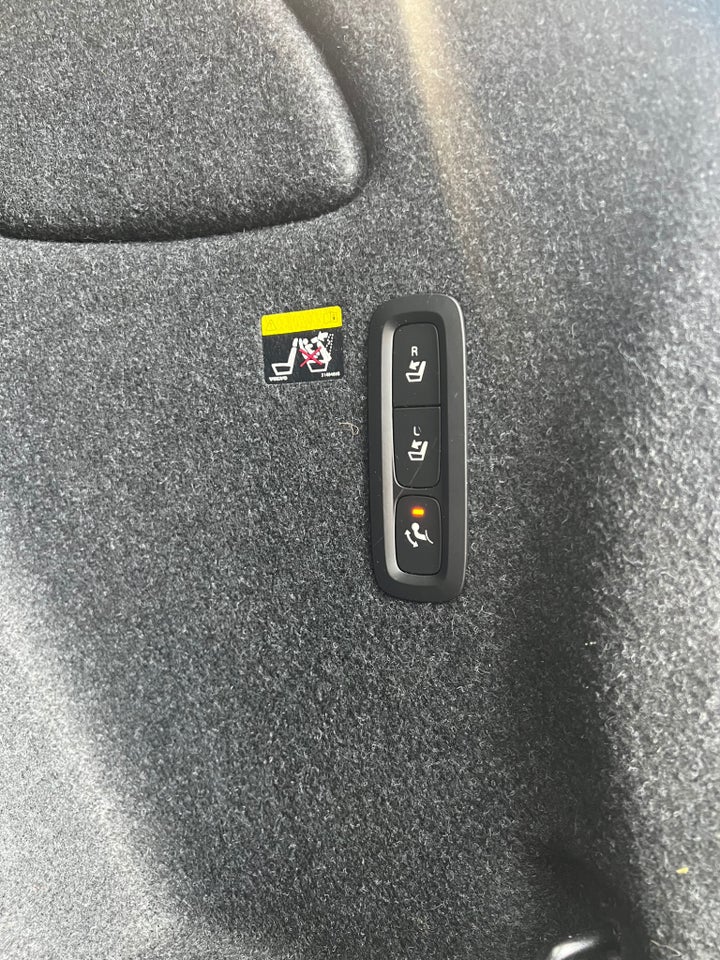 Volvo XC40 2,0 D3 150 Momentum aut. 5d