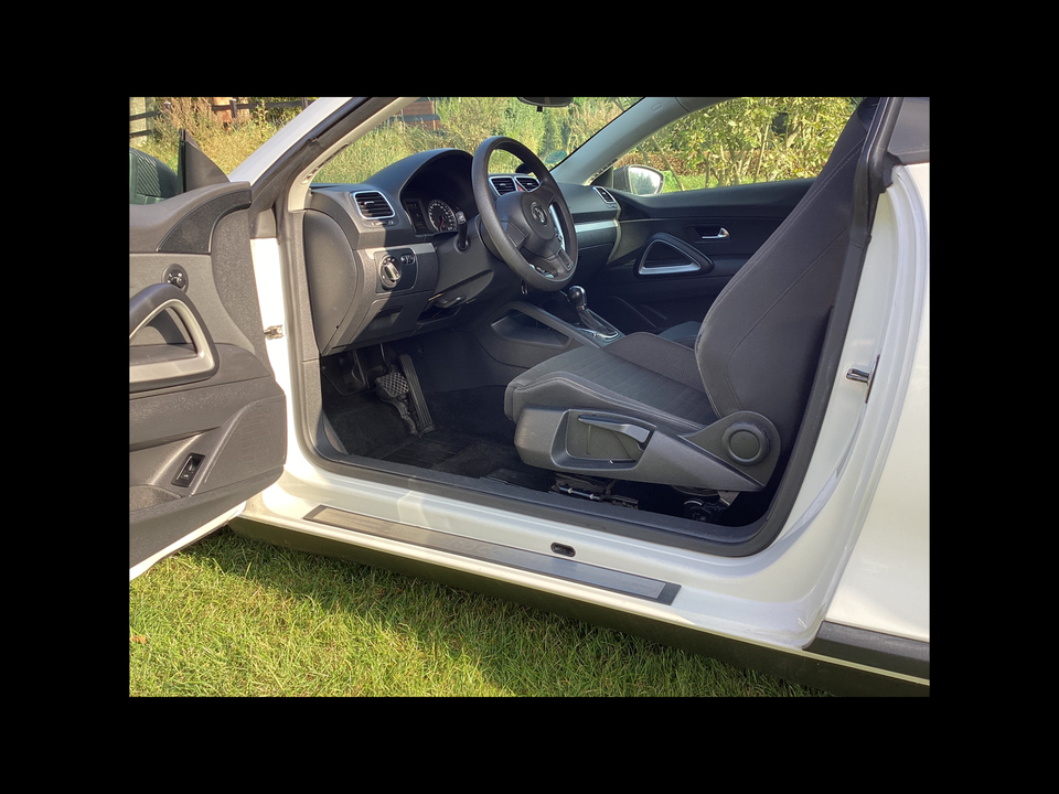 VW Scirocco 2,0 TDi 140 Sport DSG 3d