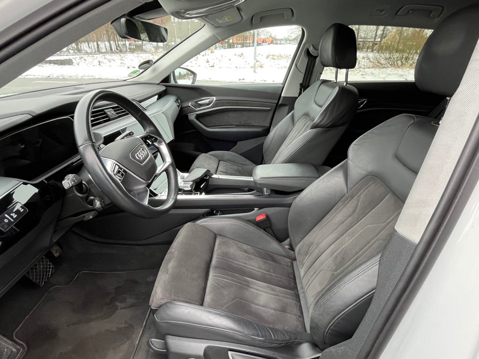 Audi e-tron 50 quattro 5d