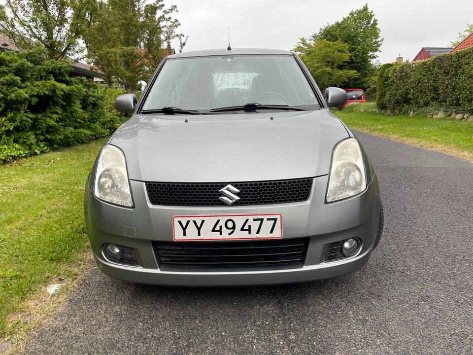 Suzuki Swift 1,5 GLX 5d