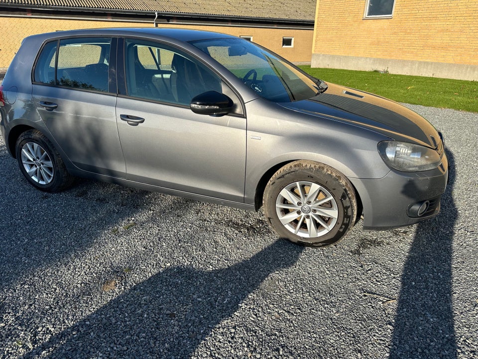VW Golf VI 1,6 TDi 105 Match BMT 5d
