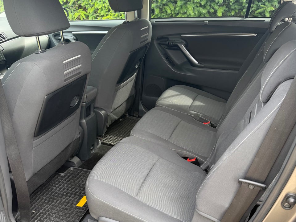 Toyota Verso 1,8 VVT-i T2 Premium 5d