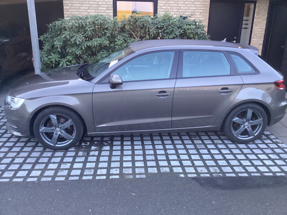 Audi A3 2,0 TDi 150 Ambition Sportback S-tr. 5d