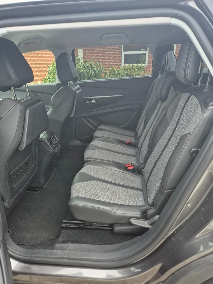 Peugeot 5008 1,2 e-THP 130 Allure 7prs 5d