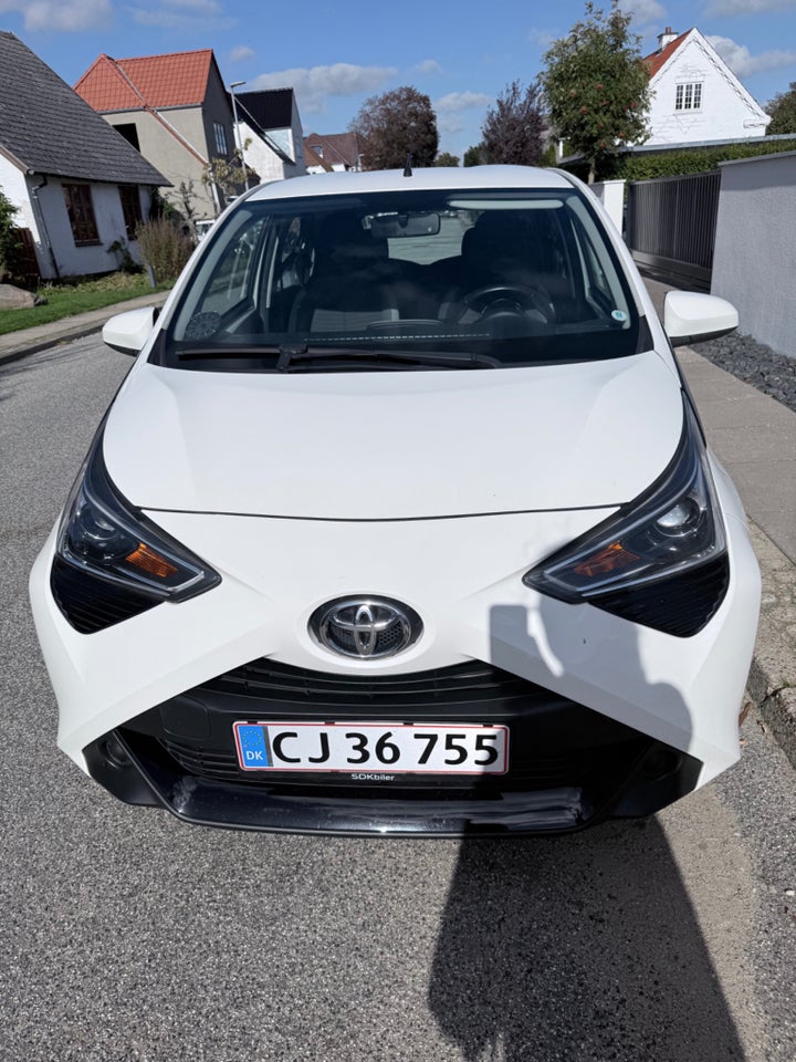 Toyota Aygo 1,0 VVT-i x-plore 5d