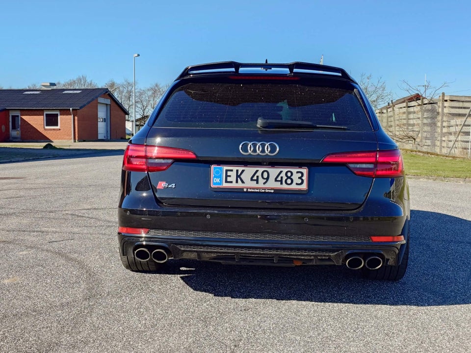 Audi S4 3,0 TFSi Avant quattro Tiptr. 5d