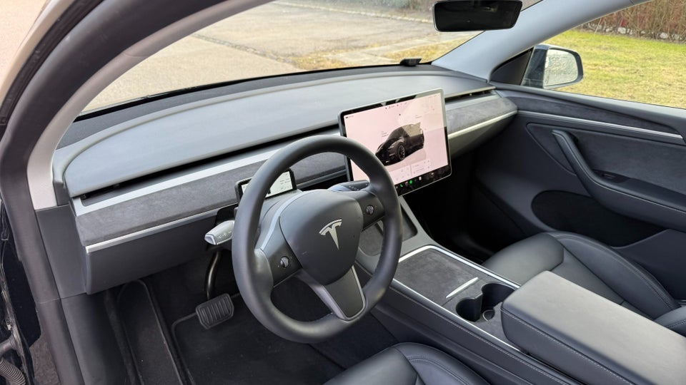 Tesla Model Y Long Range AWD 5d