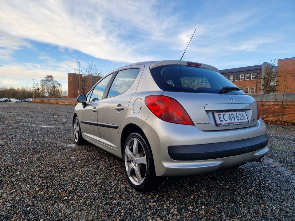 Peugeot 207 1,6  5d