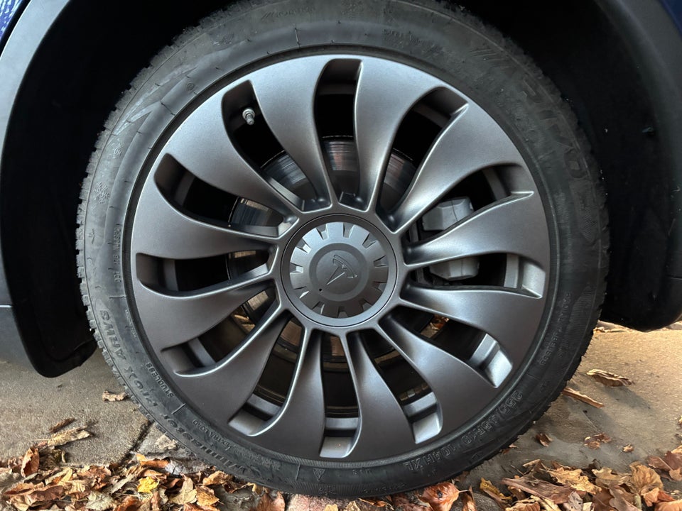 Tesla Model Y Long Range AWD 5d