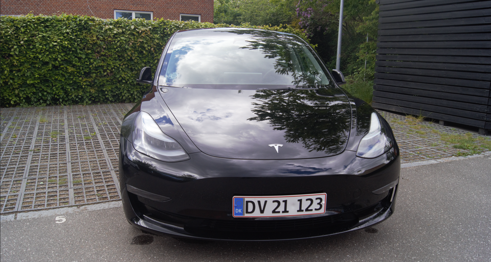 Tesla Model 3 Long Range RWD 4d