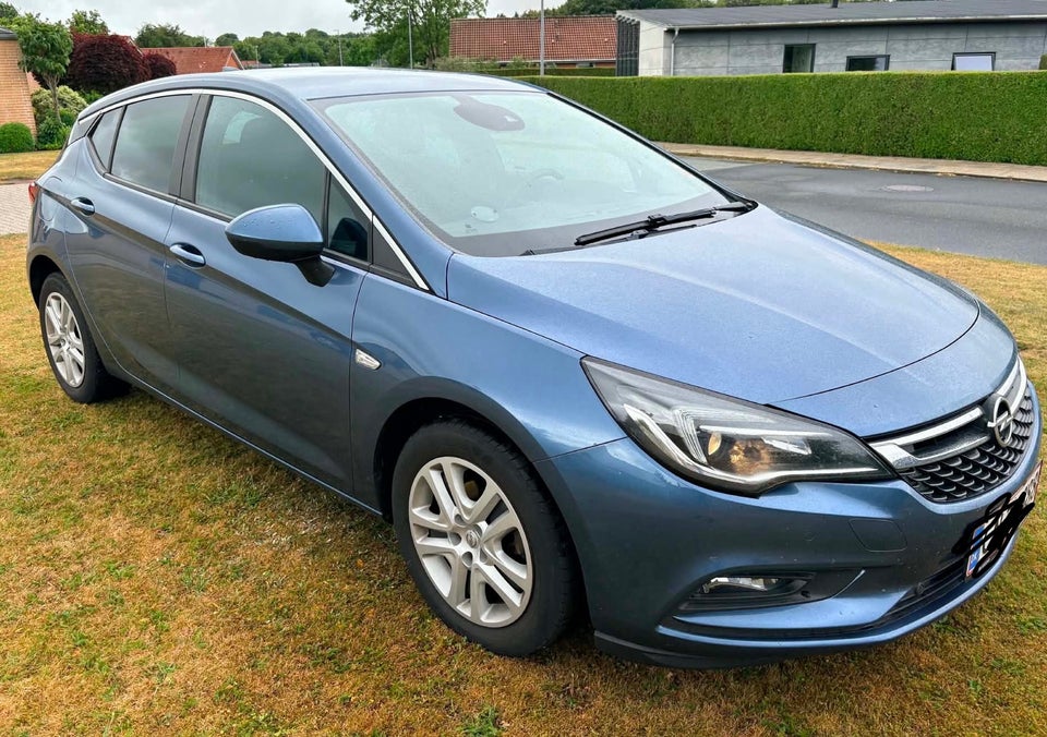 Opel Astra 1,6 CDTi 110 Edition 5d
