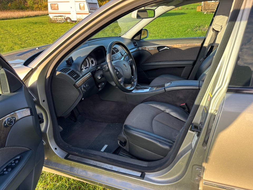 Mercedes E220 2,2 CDi Avantgarde stc. aut. 5d