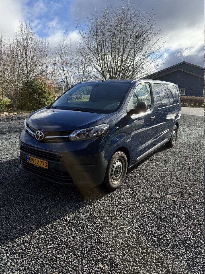 Toyota ProAce 1,5 D 120 Medium Comfort 6d