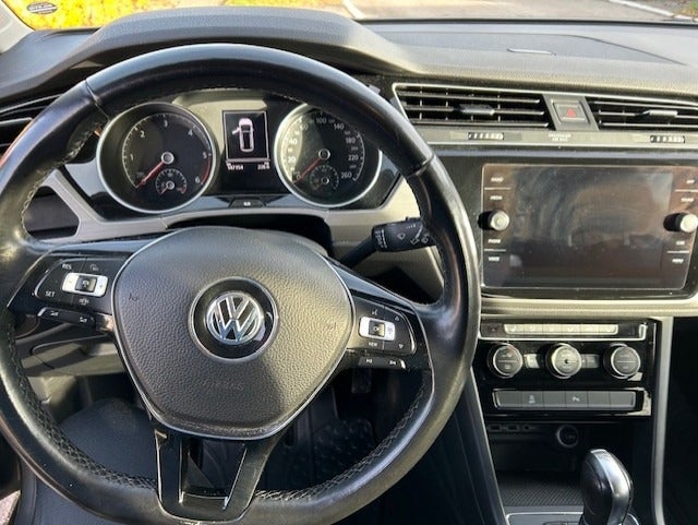 VW Touran 1,6 TDi 115 Comfortline Connect DSG 7prs 5d