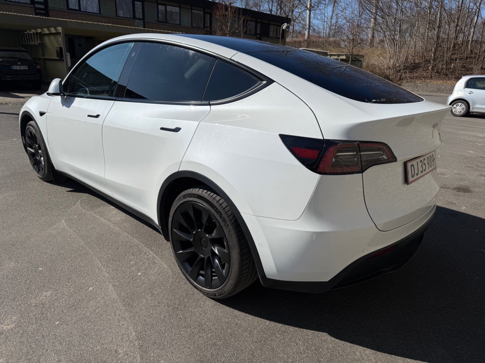 Tesla Model Y Long Range AWD 5d