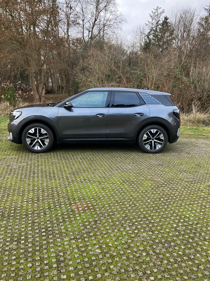 Ford Explorer 82 Premium Extended Range 5d