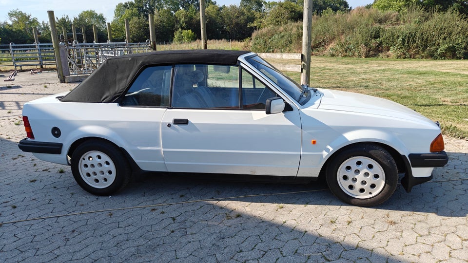 Ford Escort 1,6 XR3i Cabriolet 2d