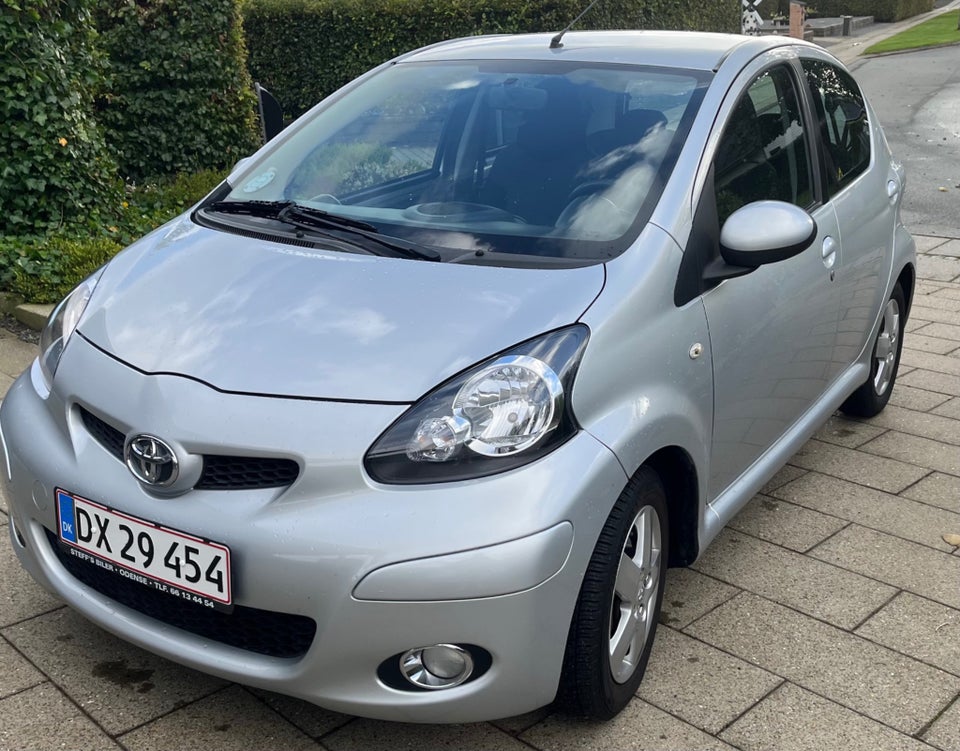Toyota Aygo 1,0 Plus 5d