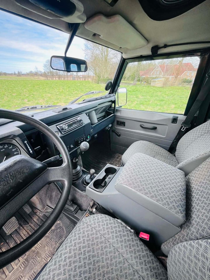 Land Rover Defender 110 2,5 TD5 10prs 5d