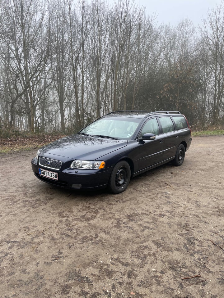 Volvo V70 2,4 170 Momentum aut. 5d