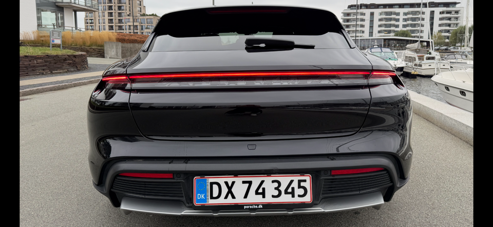 Porsche Taycan 4 Performance+ Cross Turismo 5d