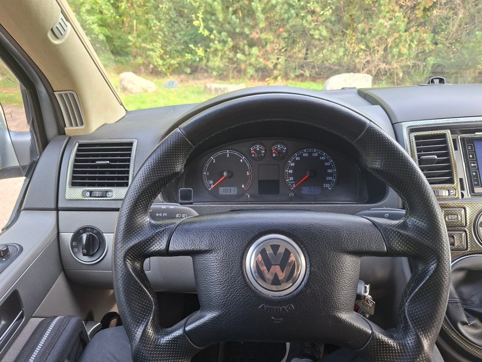 VW California 2,5 TDi 130 Comfortline 4d