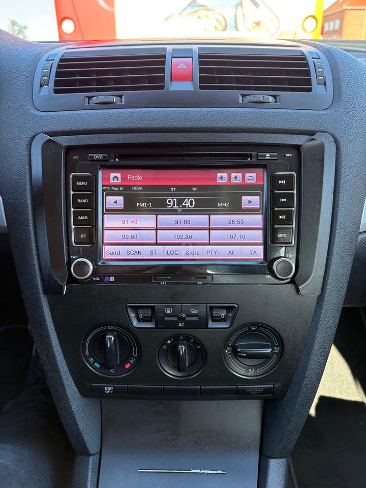 Skoda Octavia 1,6 Ambiente aut. 5d