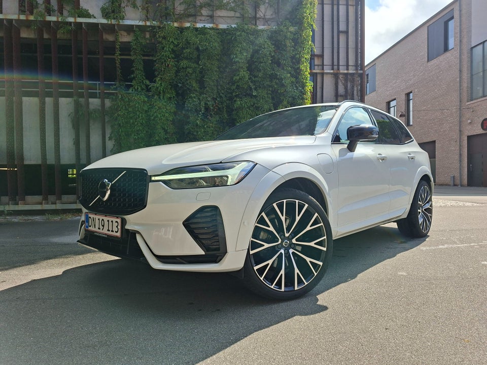 Volvo XC60 2,0 T6 ReCharge Plus Dark aut. AWD 5d