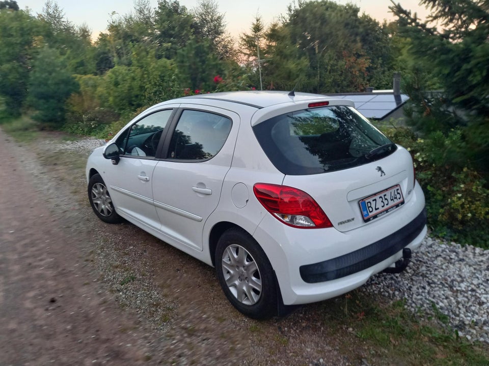 Peugeot 207 1,4 HDi 68 5d