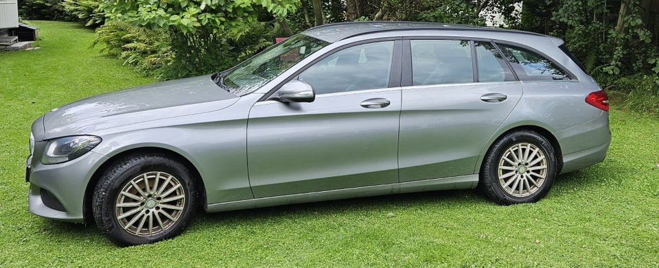 Mercedes C220 2,2 BlueTEC Avantgarde stc. 5d