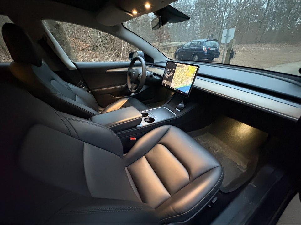 Tesla Model 3 Long Range AWD 4d