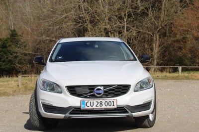 Volvo V60 CC 2,0 D4 190 Momentum 5d