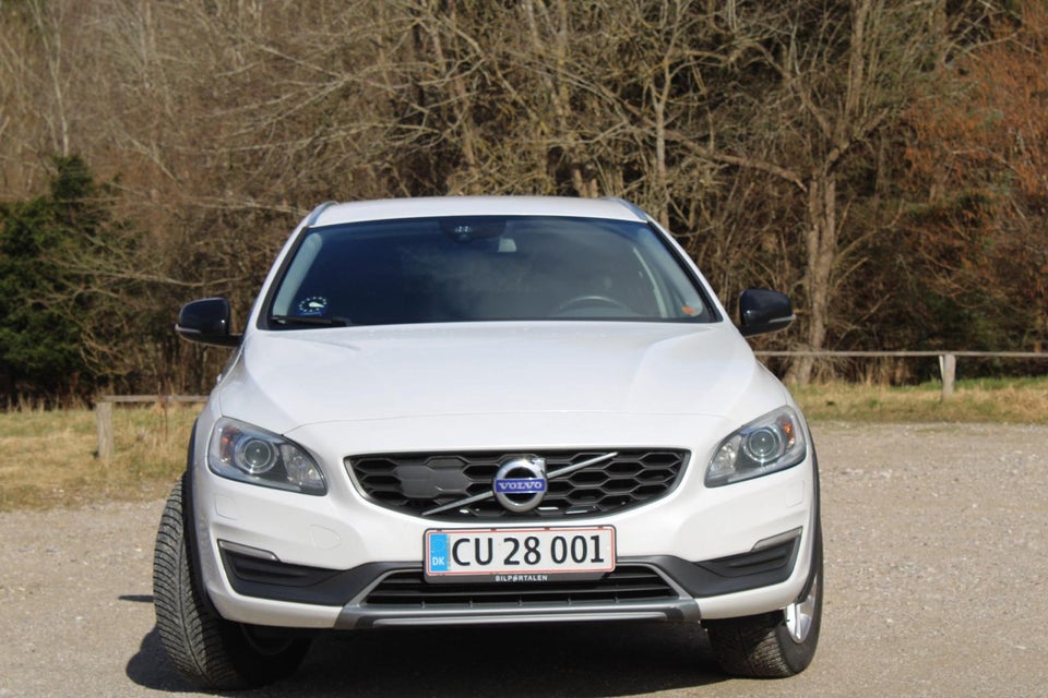 Volvo V60 CC 2,0 D4 190 Momentum 5d