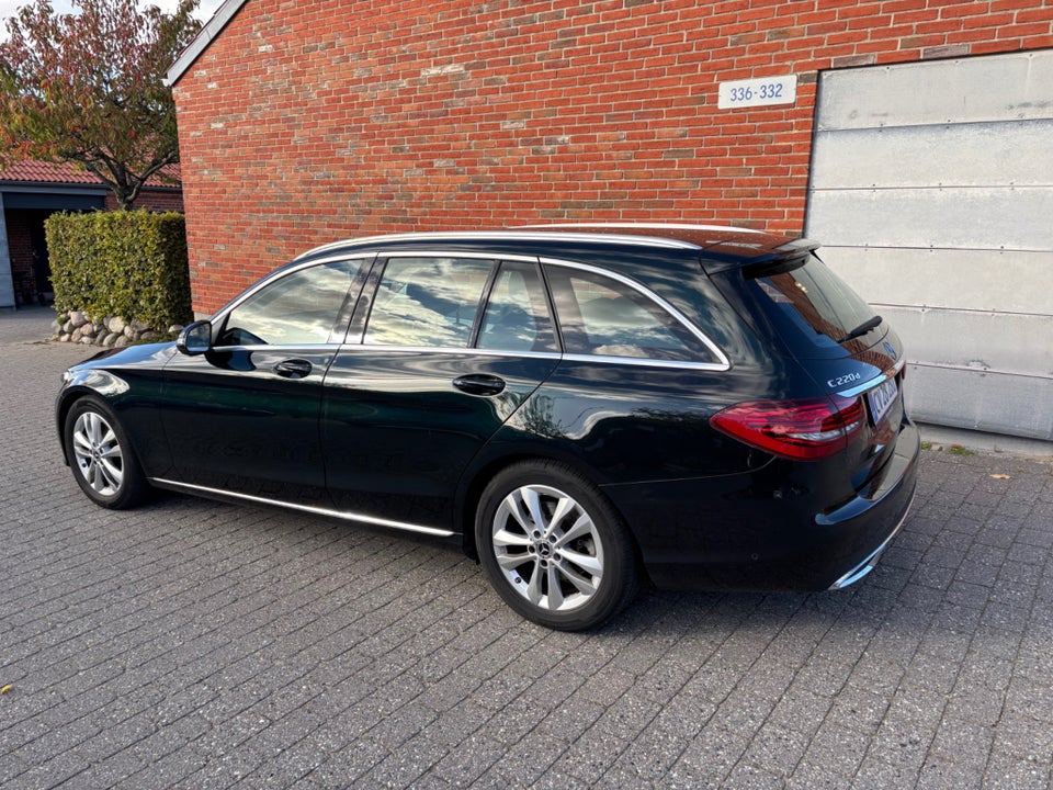 Mercedes C220 d 2,0 Avantgarde stc. aut. 5d