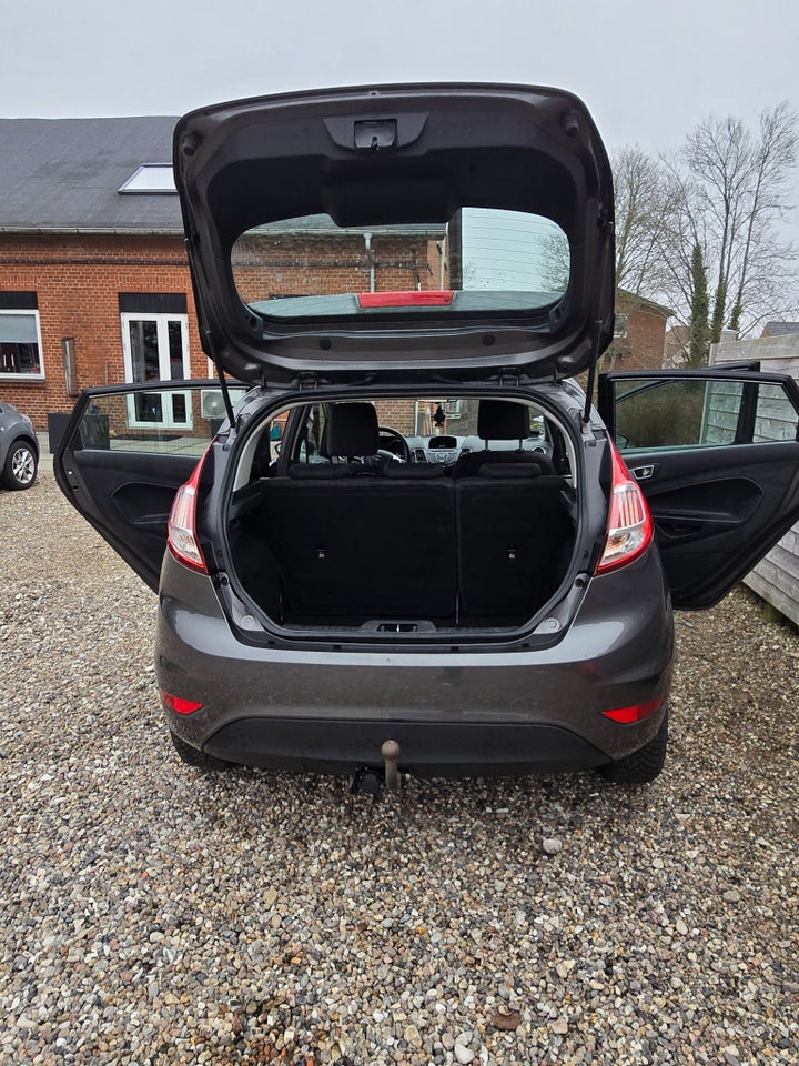 Ford Fiesta 1,5 TDCi 95 Titanium 5d