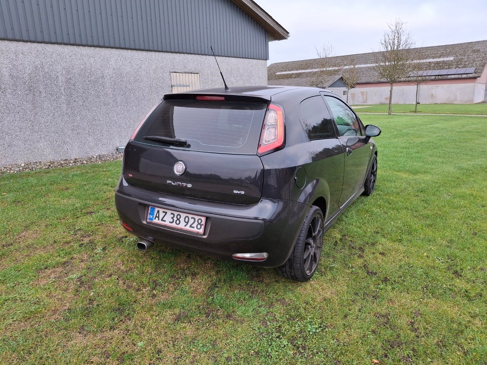 Fiat Punto Evo 1,4 M-Air 135 Sport 3d