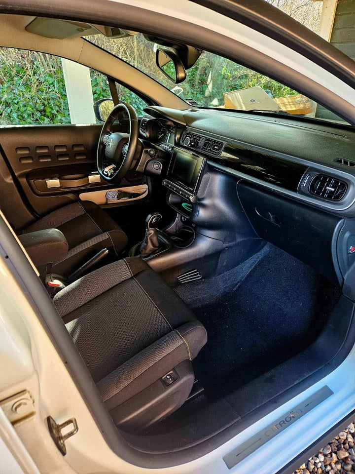 Citroën C3 1,2 PureTech 83 Shine 5d