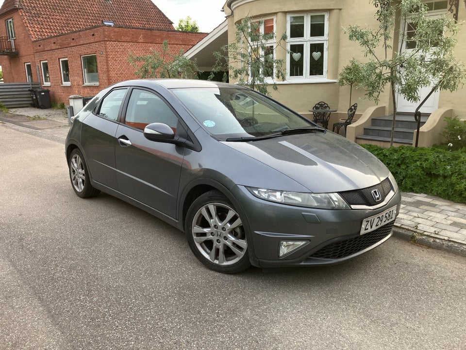 Honda Civic 1,8 Sport aut. 5d