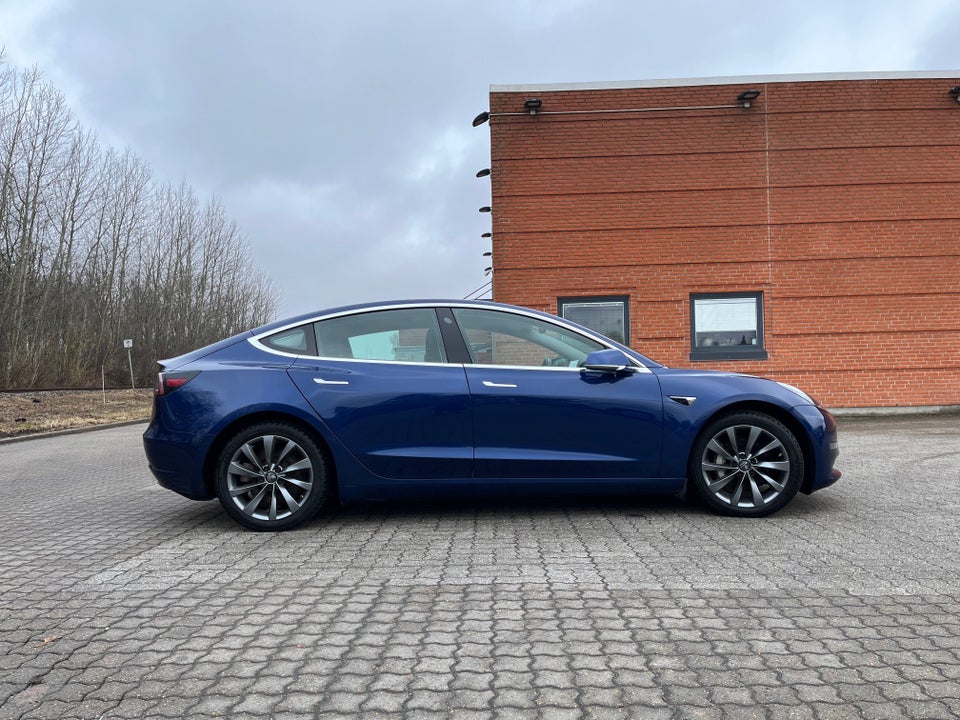 Tesla Model 3 Long Range RWD 4d