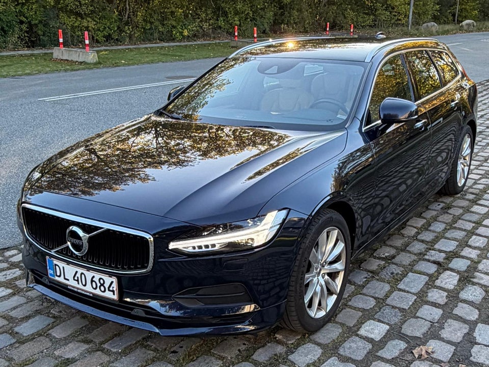 Volvo V90 2,0 T5 250 Momentum aut. 5d