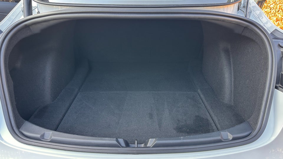 Tesla Model 3 Standard Range+ RWD 4d