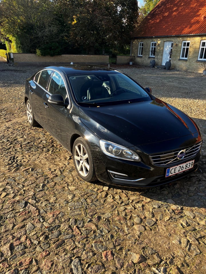 Volvo S60 2,0 D4 190 Momentum aut. 4d