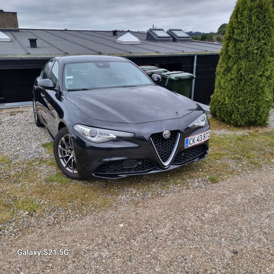 Alfa Romeo Giulia 2,0 T 200 Super aut. 4d