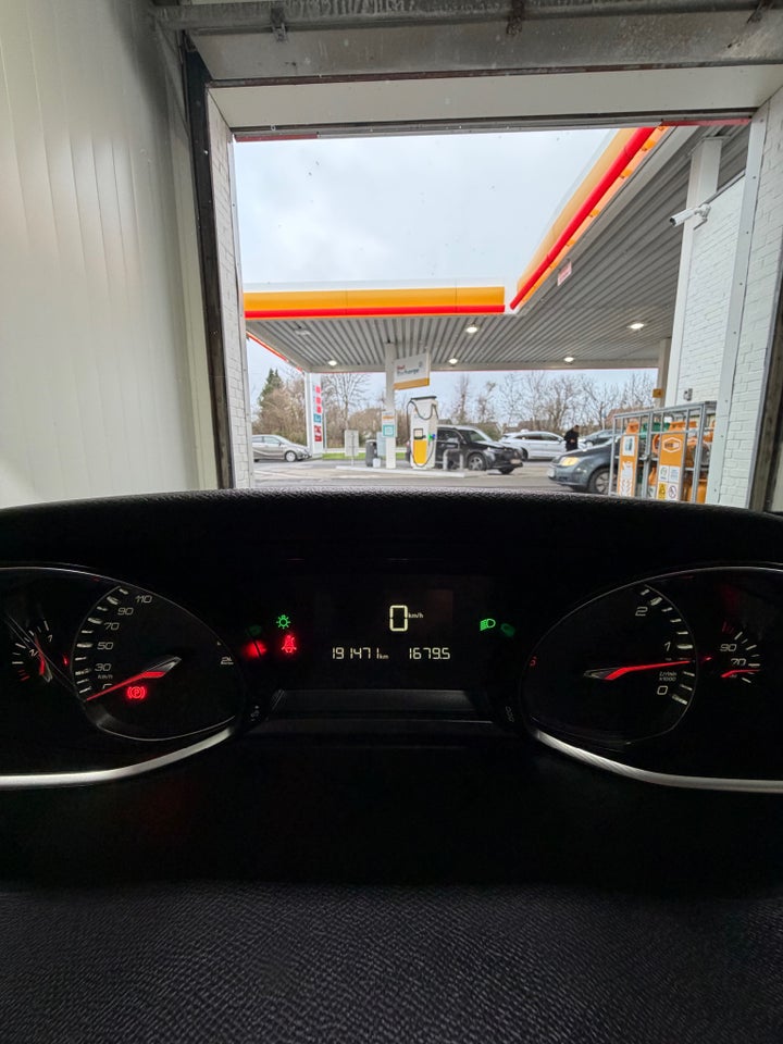 Peugeot 308 1,6 BlueHDi 120 Allure SW 5d