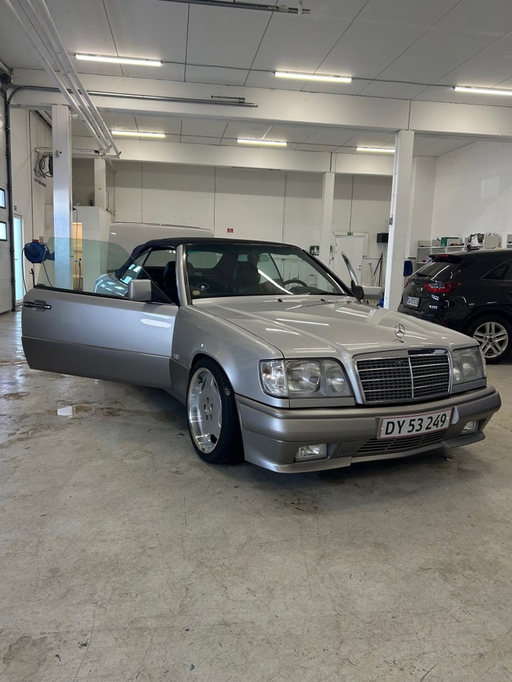 Mercedes E200 2,0 Cabriolet aut. 2d