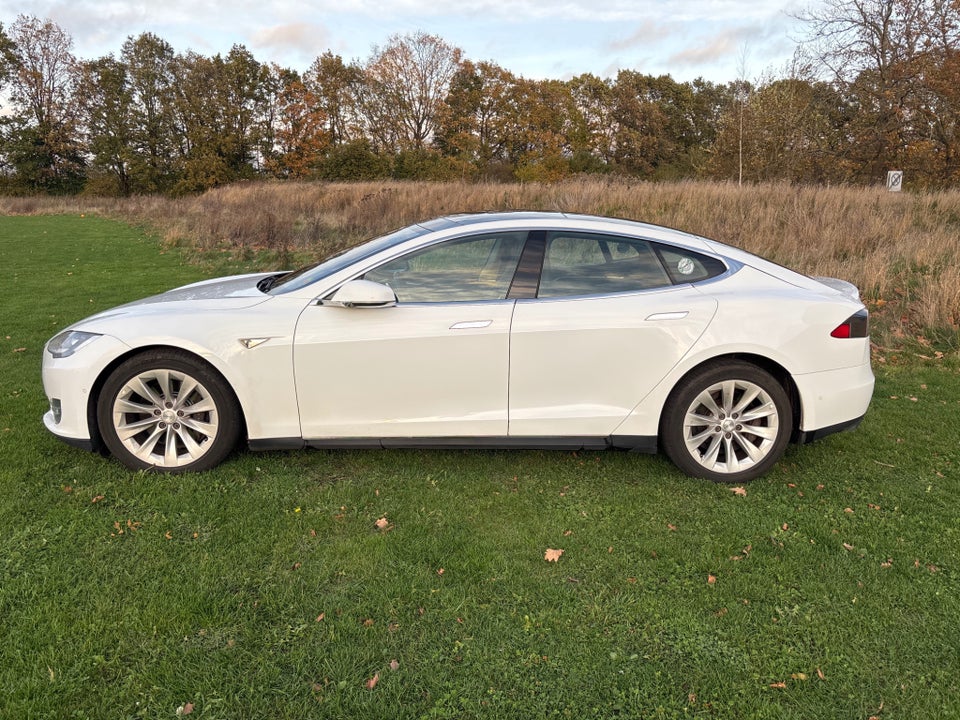 Tesla Model S 90D 5d